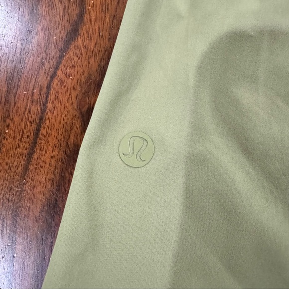 Lululemon Lightweight High-Neck Romper Bronze Green Size 10 Travel Casual - Picture 5 of 10